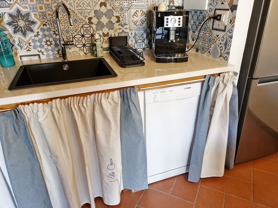 Laundry Room, Cabinetry, Shelf, Shelving, Clothes Hanger, Flooring, Wood, Kitchen, Table, Hardwood