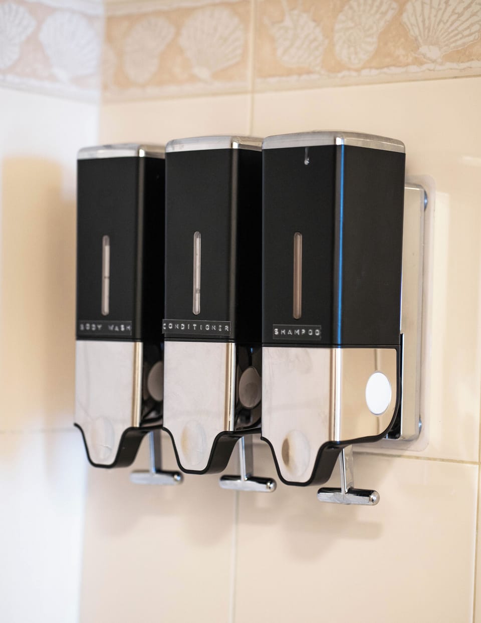 Body wash, condition and shampoo dispensers