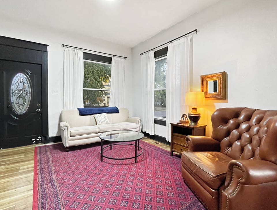 Welcome to our home, spacious Living room