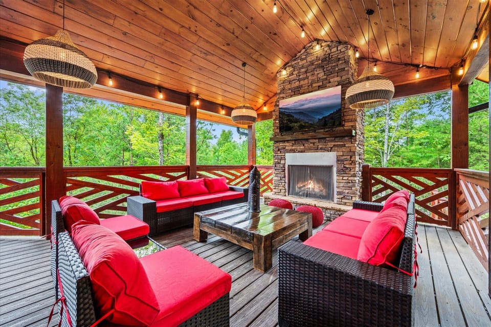 Outdoor Living Area - Enjoy movies/sports with your family on this expansive outdoor deck