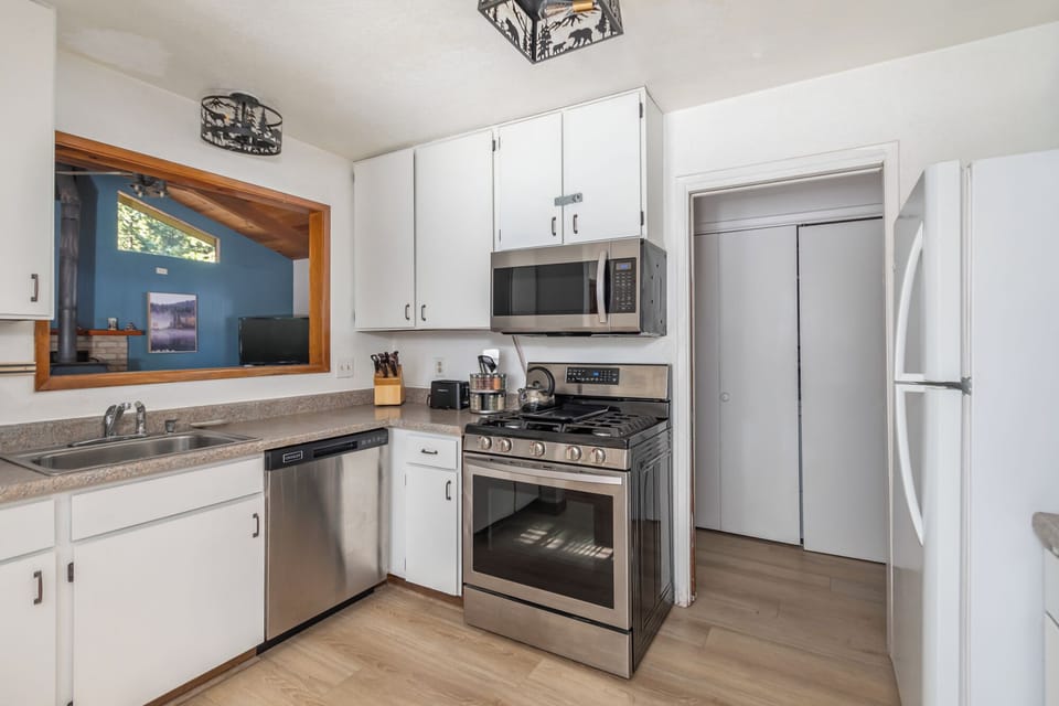 Kitchen 1
