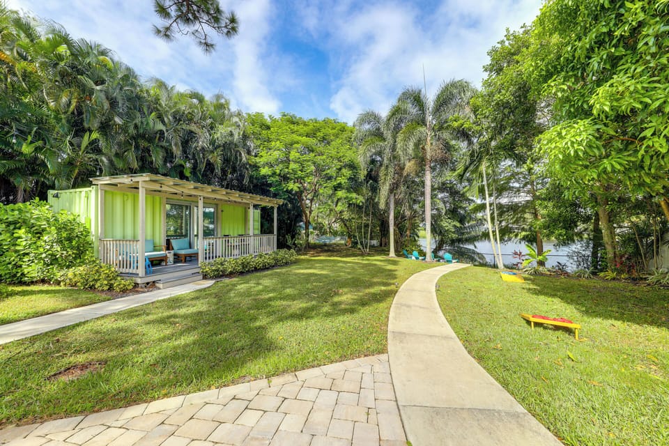 Quarter-Acre Yard | Detached Cottage | Yard Games | Lake Views | Outdoor Seating