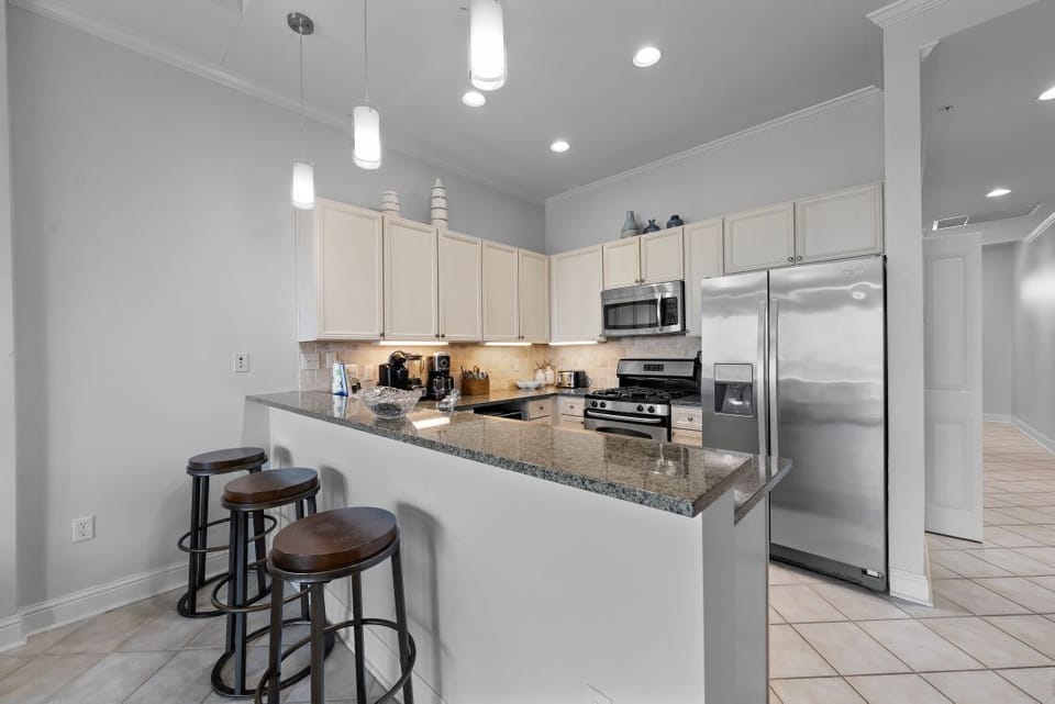 12 WH908 Kitchen