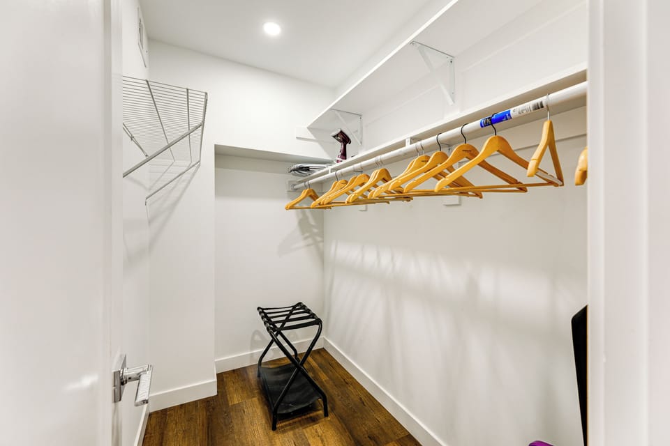 Walk-In Closet | Main Level