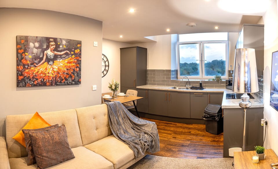 Relax in Style – Spacious & Modern Living Area in Huddersfield