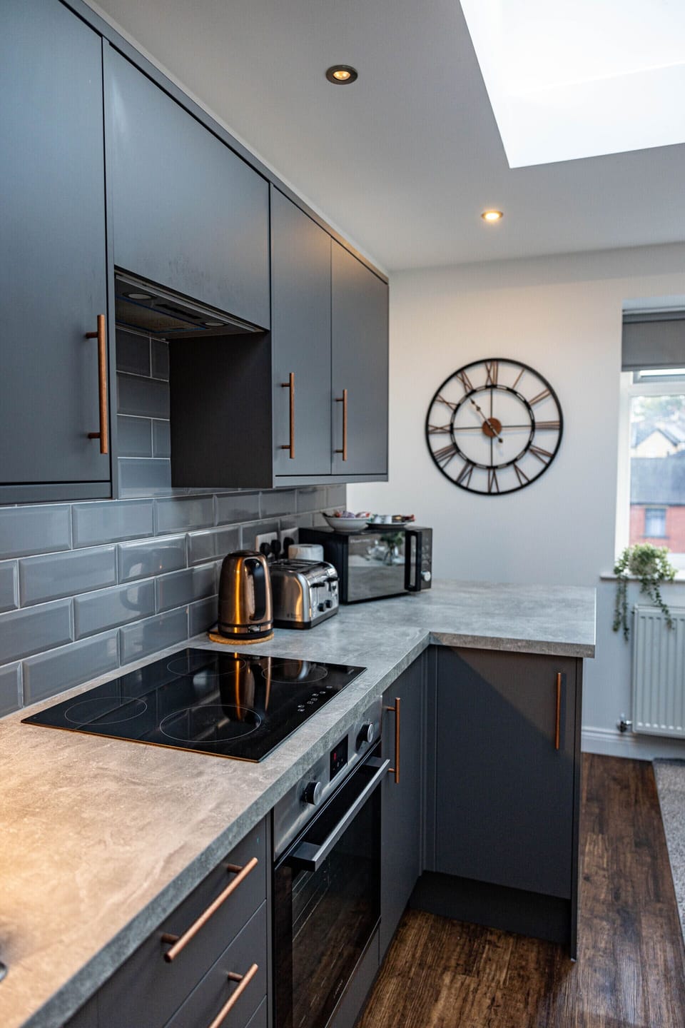 Fully Equipped Kitchen – Cook, Dine & Enjoy Your Huddersfield Stay