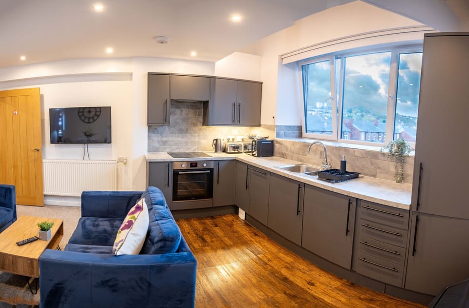 Fully Equipped Kitchen – Cook, Dine & Enjoy Your Huddersfield Stay
