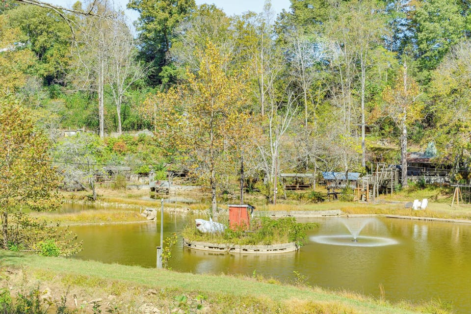 Hidden Hollow Park | Community Amenities | Fishing Pond | Picnic Area