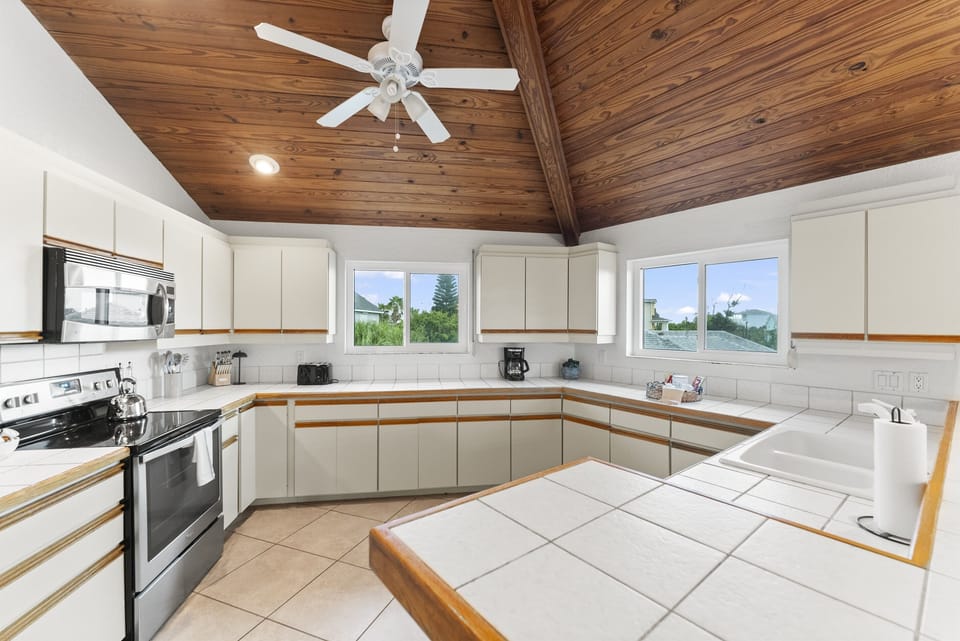 Upper Level Large Kitchen