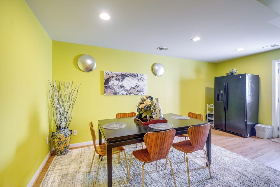 Interior | Central Heating & A/C | Free WiFi | Single-Story Apartment