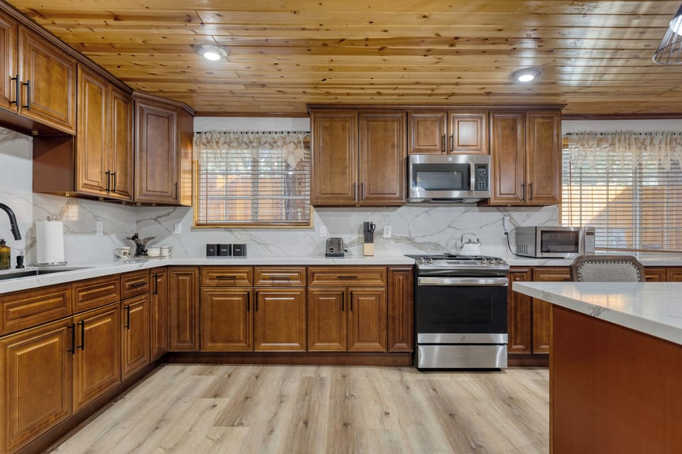 Full suite of appliances.