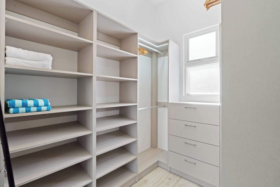 Walk in closet