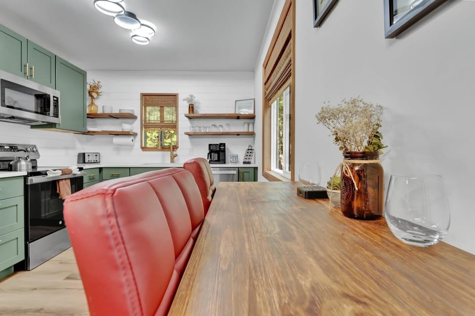 Work station, breakfast nook, extra seating while family prepares dinner