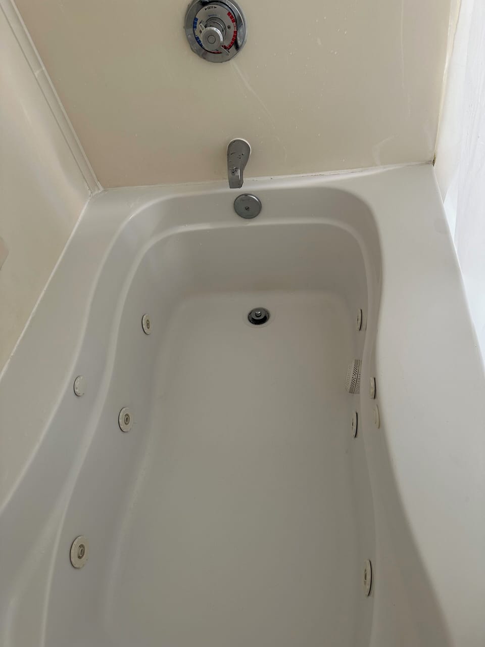 Jet Tub Bath1
