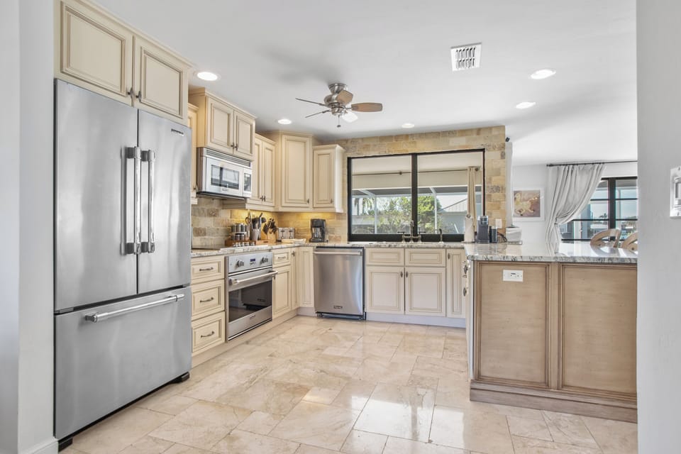 Kitchen Pic#2