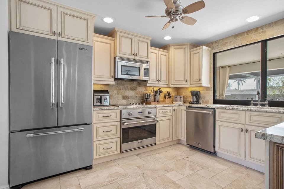 Kitchen Pic#4