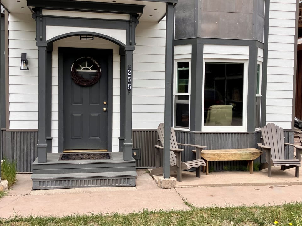 Front patio Spruce Street entrance