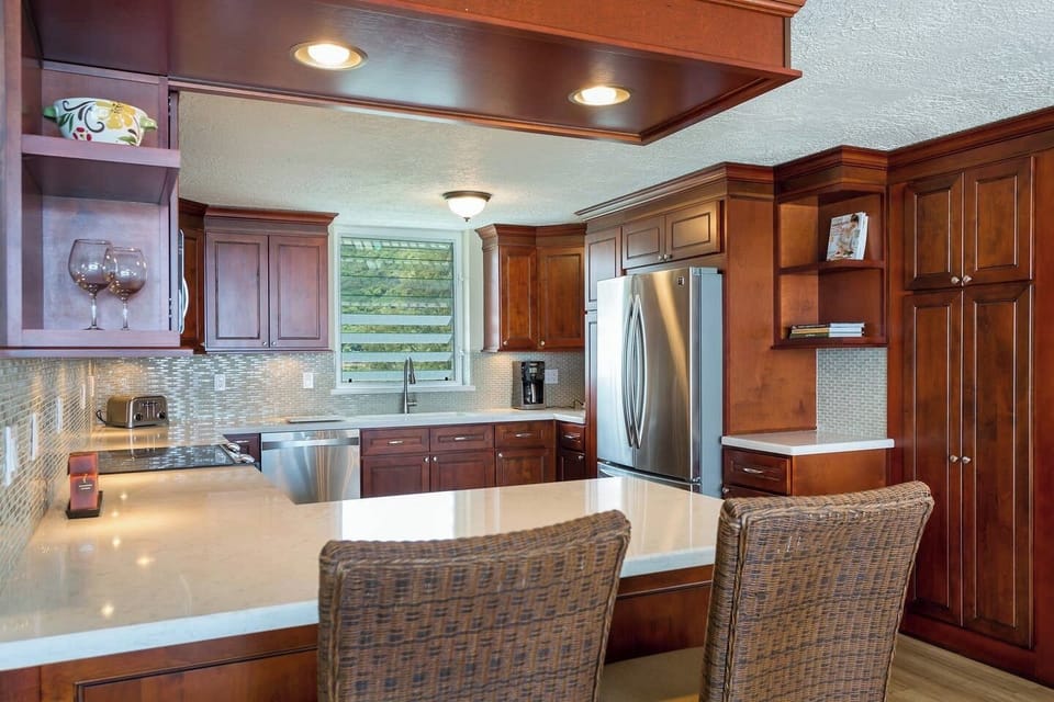 Large Oceanfront Haven (21)