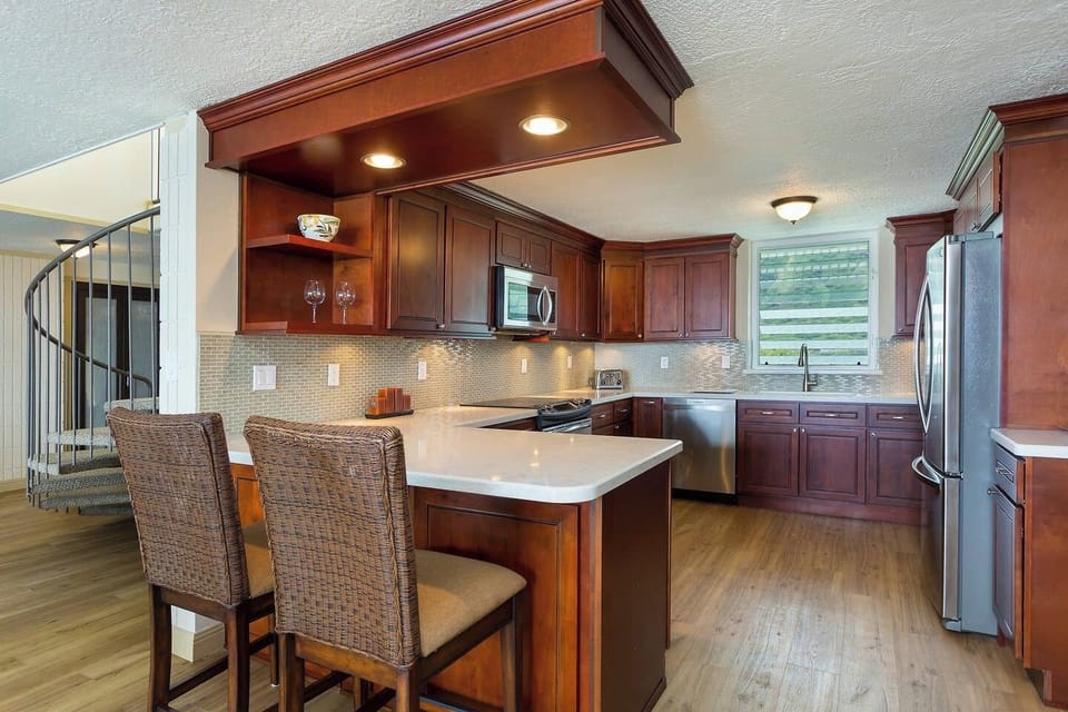 Large Oceanfront Haven (8)