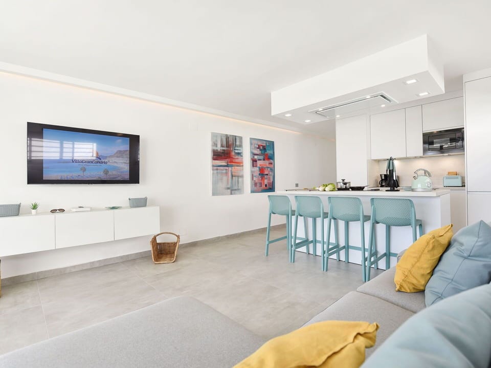 Furniture, Comfort, Building, Picture Frame, Table, Couch, Textile, Interior Design, Flooring, Television