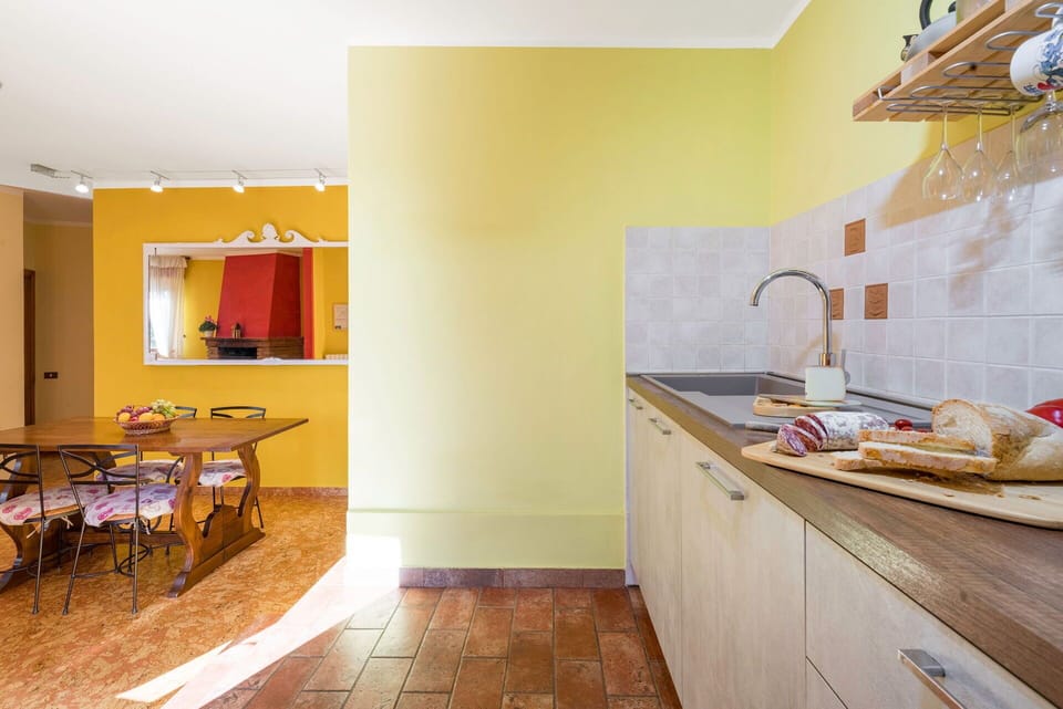 Autumn, Bathroom, Spring, Summer