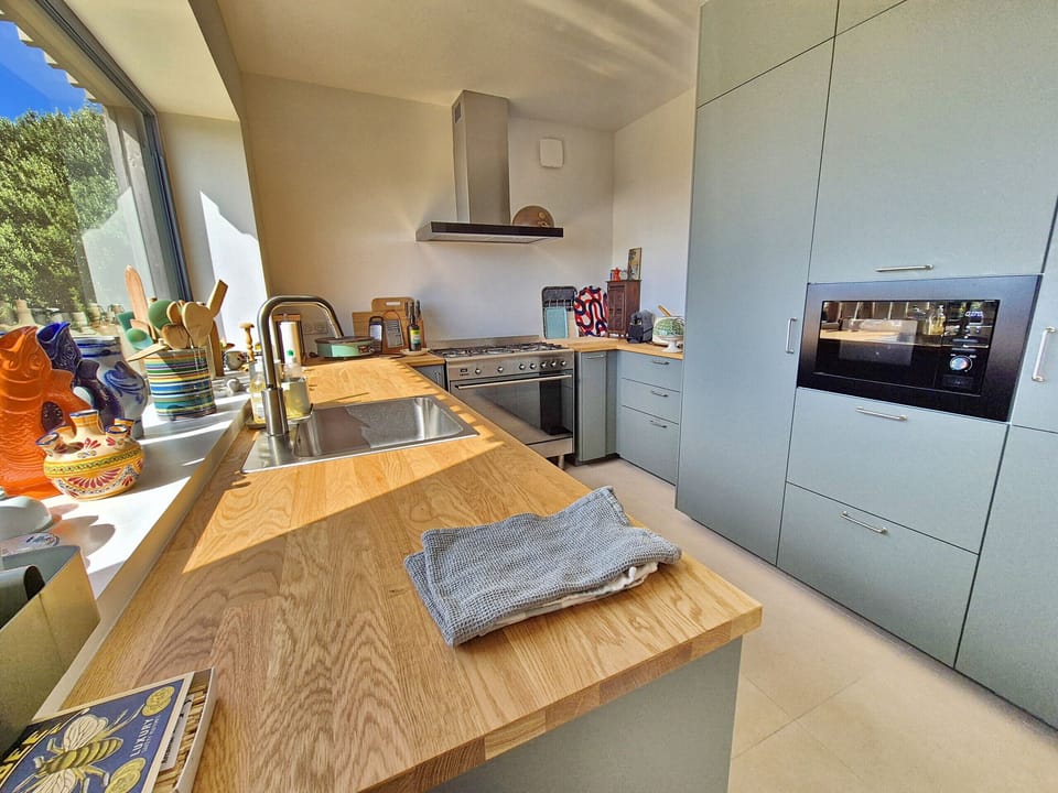 Fully equipped kitchen