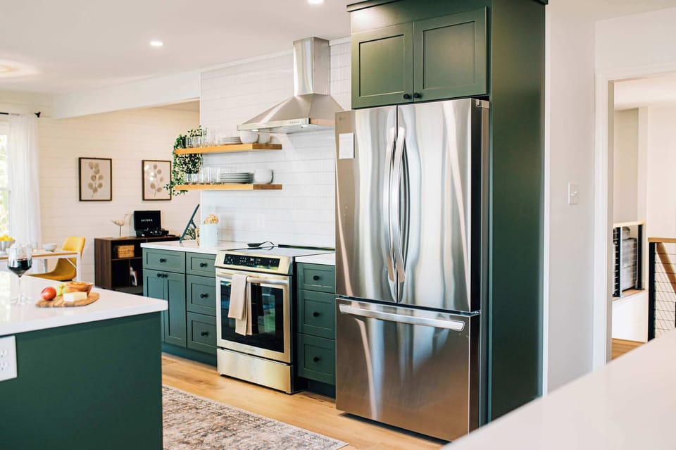 Wonderful kitchen for cooking, with all you need to whip up a great meal. But if you don't feel like cooking, we have many wonderful local restaurants and an exclusive private chef. Ask us for more details!