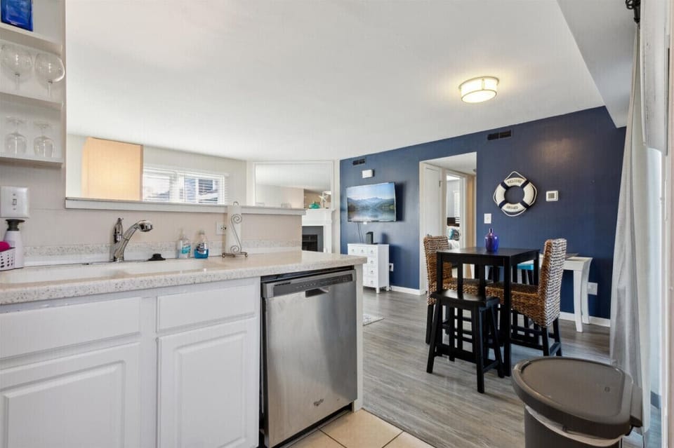 We make cleaning easy as well - use the dishwasher to save some time!