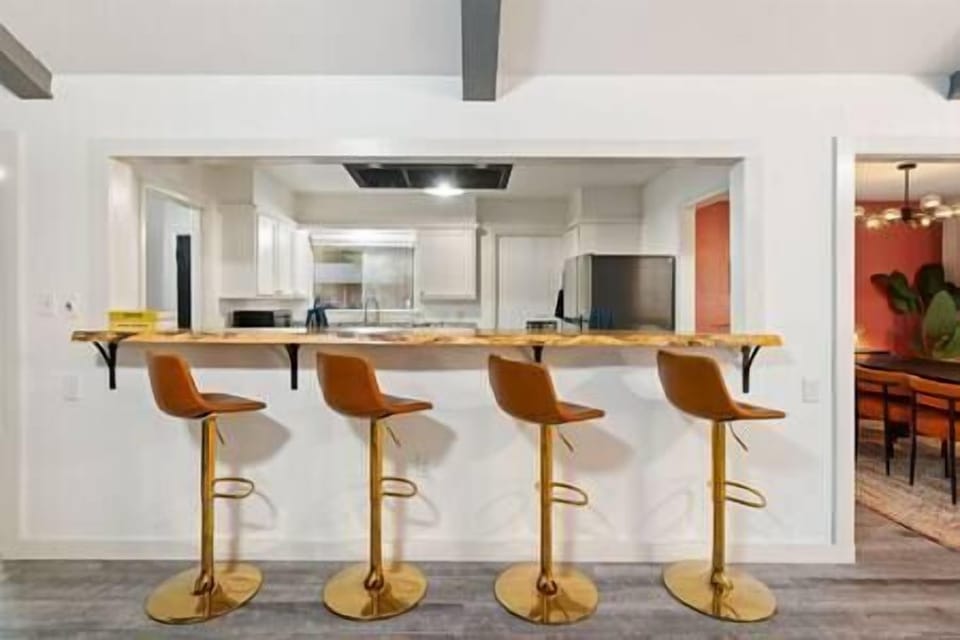Kitchen Bar