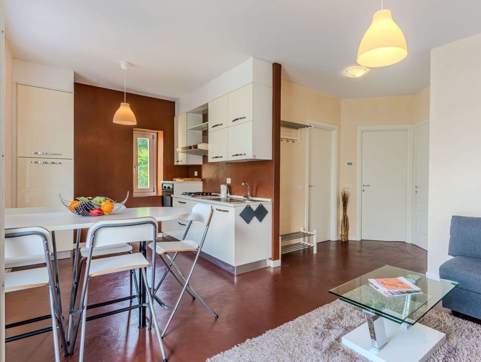Furniture, Table, Property, Cabinetry, Couch, Wood, Interior Design, Flooring, Floor, Kitchen