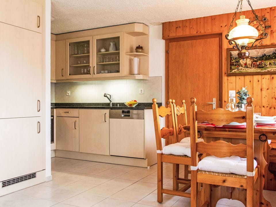 Countertop, Cabinetry, Property, Furniture, Kitchen Appliance, Kitchen, Kitchen Sink, Wood, Sink, Interior Design