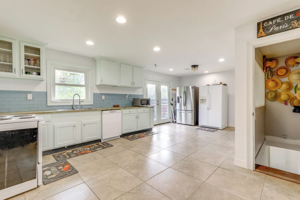 Kitchen | Drip Coffee Maker | Toaster | Dishwasher | Main Level
