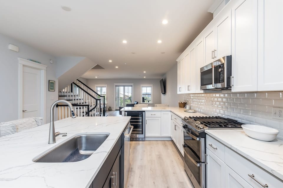 Sunset Island 3D Sunset Island Drive Kitchen Area