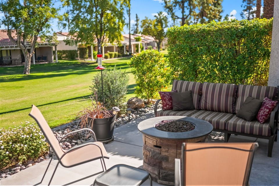 Lounge area and fire pit
