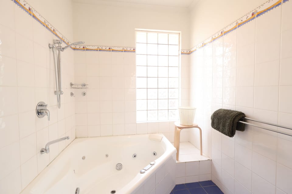 Bathtub