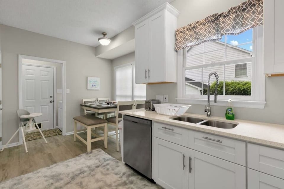 Has spacious kitchen and dining area. 