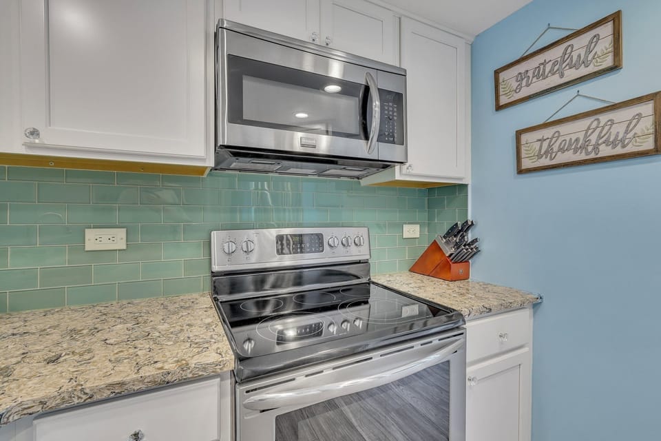 208 Barrington Arms Kitchen