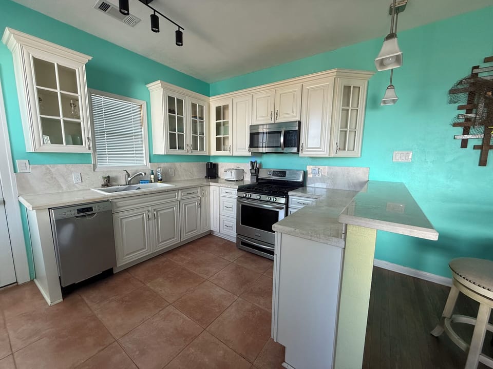 Full kitchen with all the utensils needed