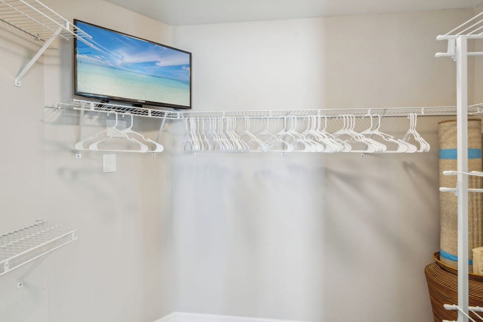 Master Walk In Closet