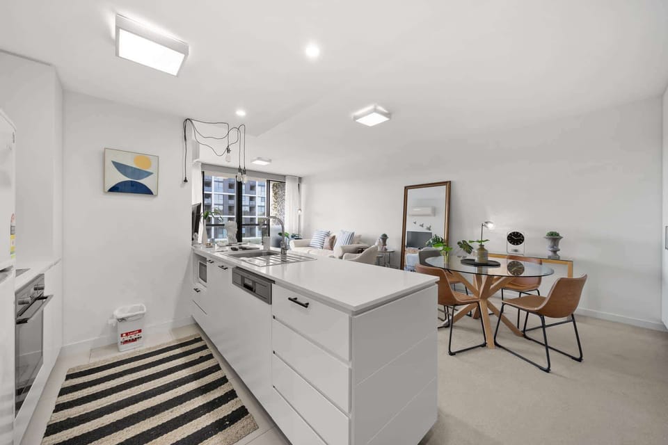 Kitchen/Dining Area