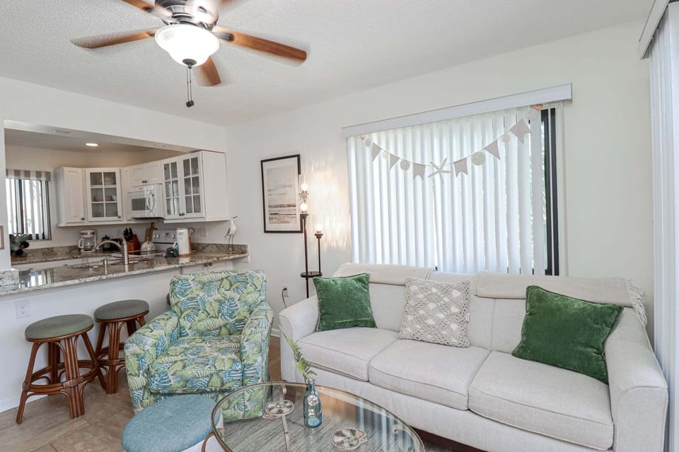 St. Augustine Beach Rentals Living Room