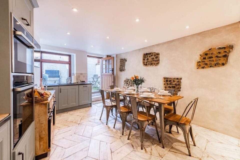 Villa Otto, Cromer - Host & Stay
