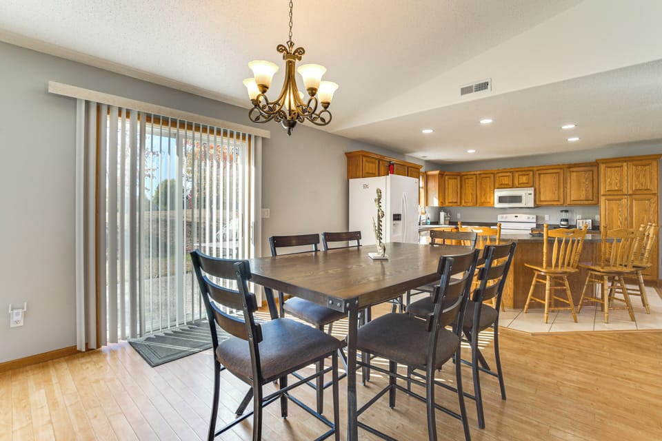 Dining Area | 1st Floor