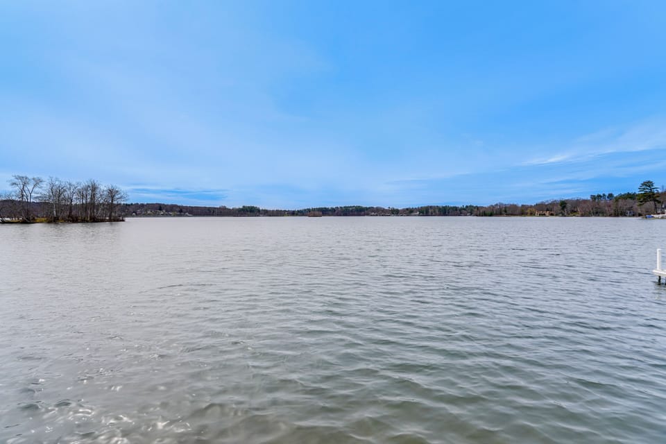 Pontoosuc Lake Access