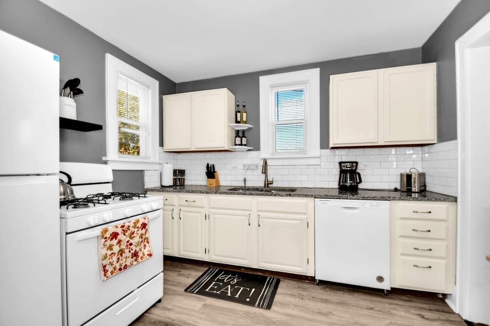 A full kitchen with everything you need. Includes microwave, stove and etc.