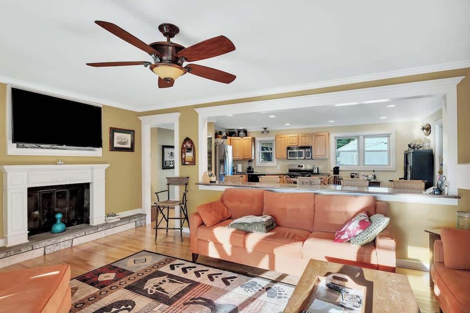 Main House | Living Room 