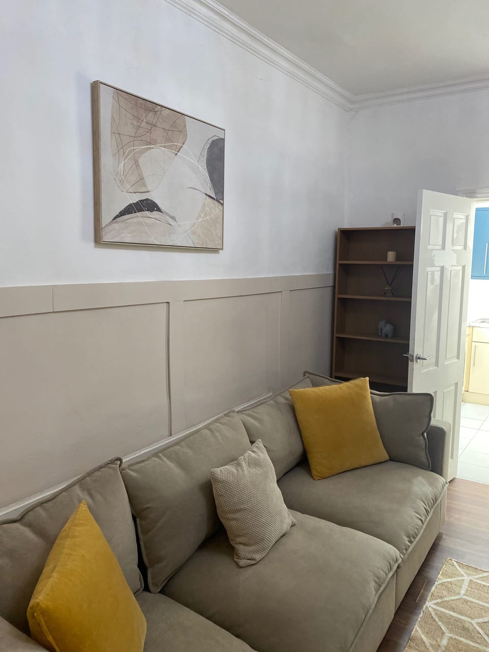 Bright and open Living Room with plenty of space and a neutral-toned theme 