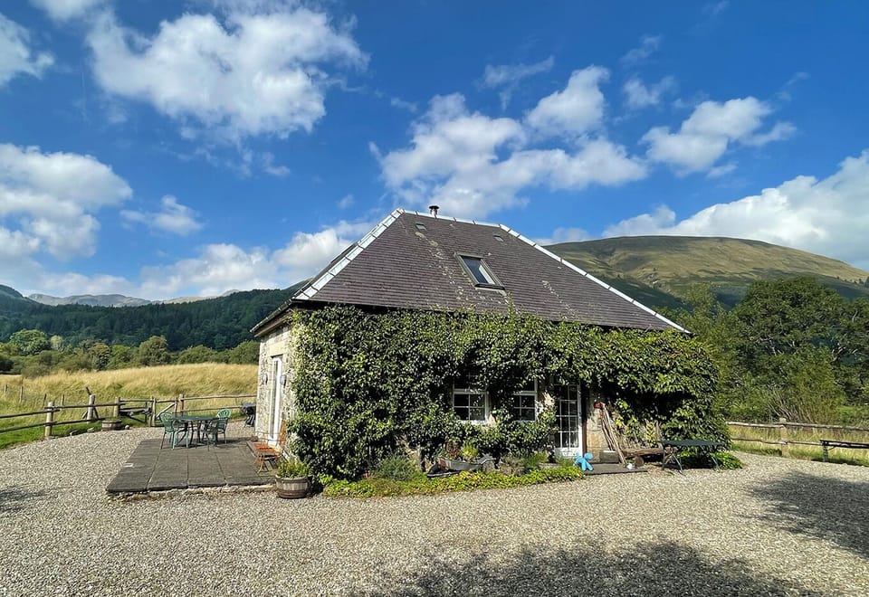 Cnoc Famh Setting Freedom Nature High