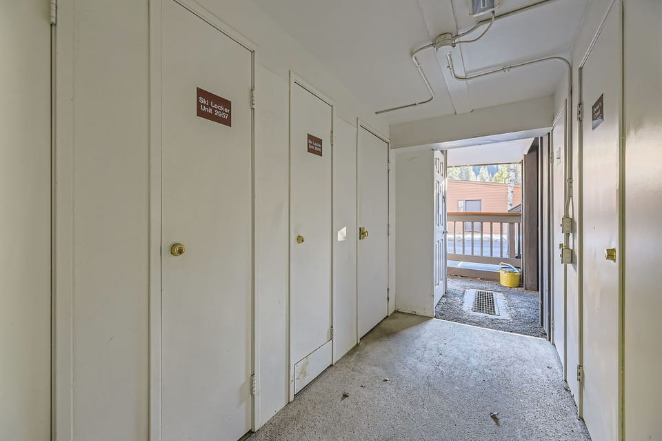 Ski Locker