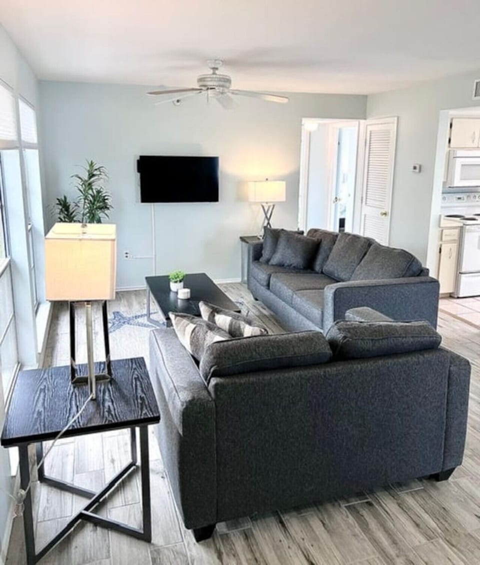 Living Room Right Off of Kitchen